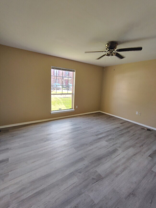 Building Photo - 3630 Ranch Rd