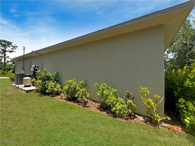 Building Photo - 731 Da Vinci Ave S