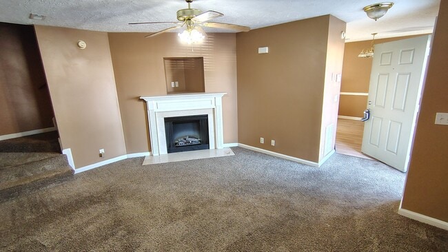 Building Photo - 2020 Penmar Dr