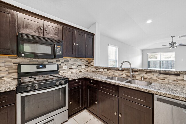 Building Photo - 10907 Barker Gate Ct