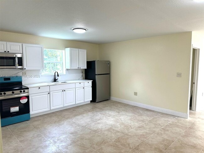 Building Photo - 17625 SW 160th Ave