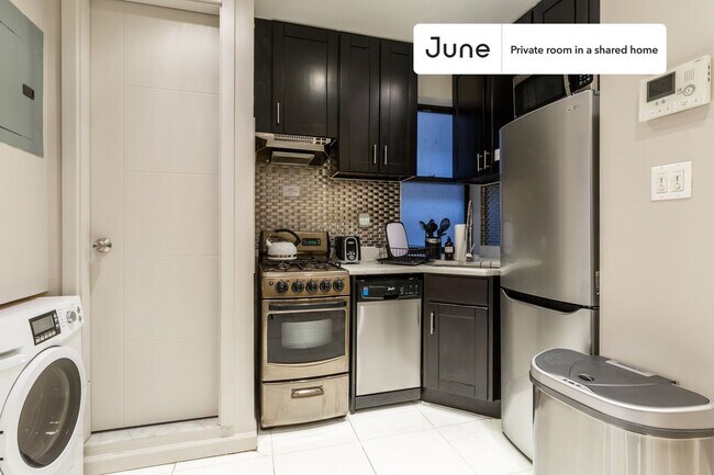 Building Photo - Room in Shared 4 bed/1 bath home in Upper West Side