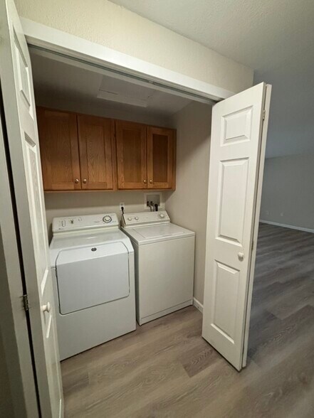 Laundry - 9493 SE 55th Ave