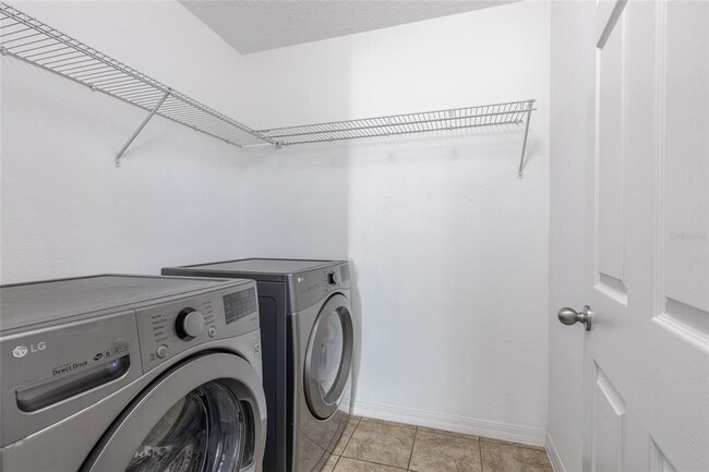 Building Photo - 19270 Fallglo Dr