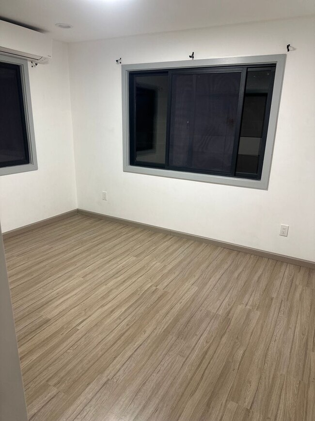 Building Photo - 2Bedroom unit in Lahaina