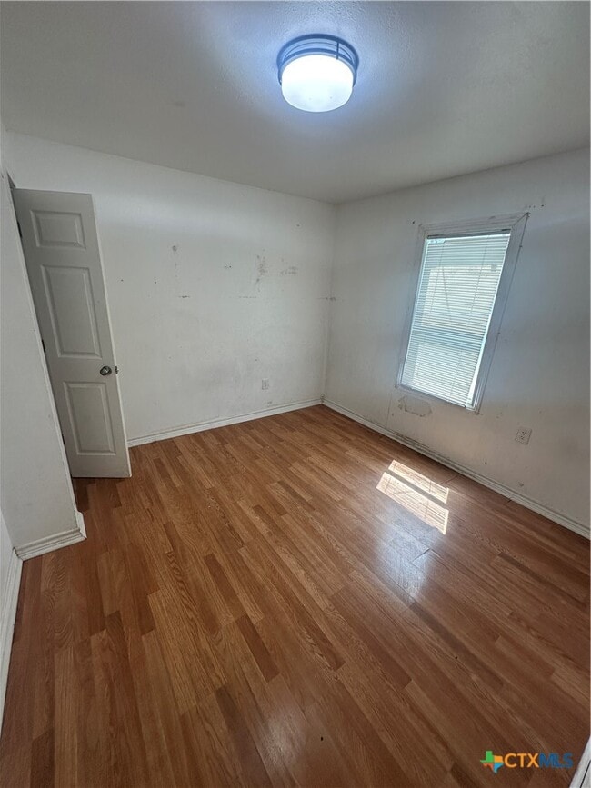 Building Photo - 810 S Cameron St