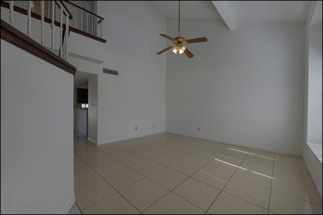 Building Photo - 695 Bluff Canyon Cir