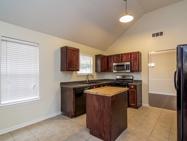 Building Photo - 4710 Millenium View Ct SW