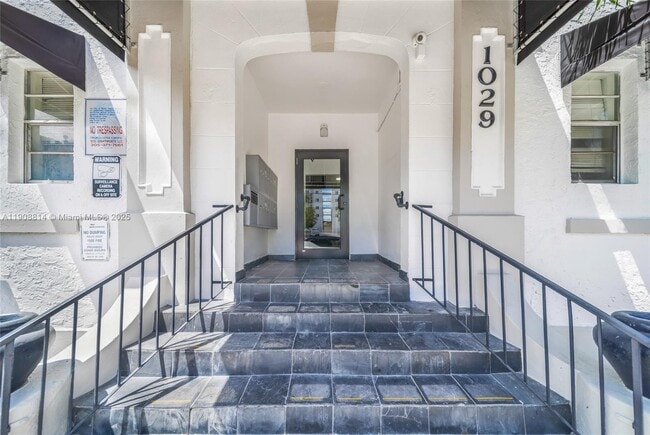 Building Photo - 1029 SW 5th St