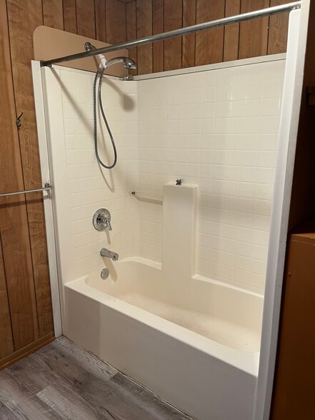 Building Photo - 112 Irwin Cir