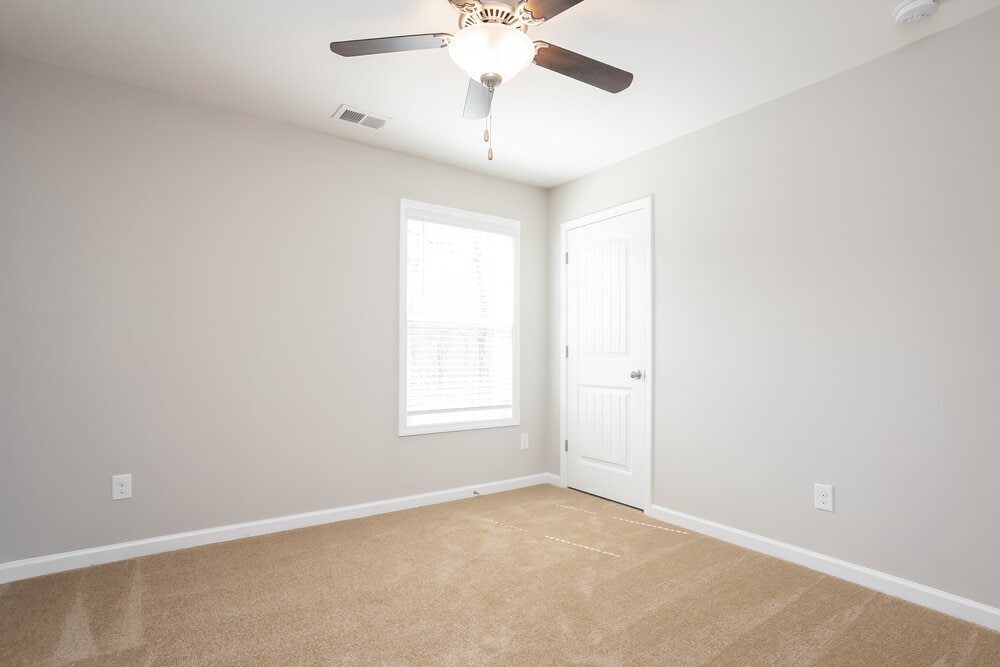 Building Photo - 383 Lenore Ct