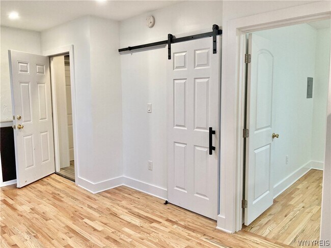 Building Photo - 56 Trinity Pl