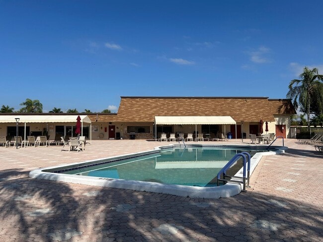 Building Photo - 25 Abbey Ln