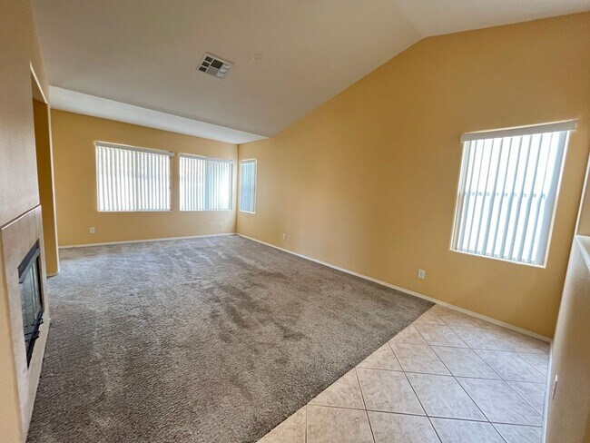 Building Photo - Southwest are 3 bedrooms and 2bathrooms si...