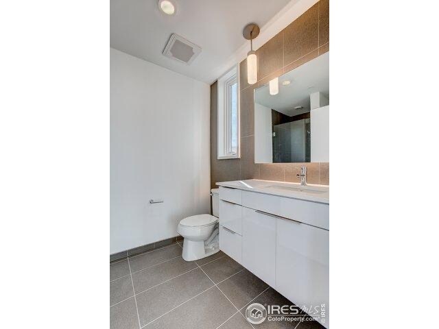 Bath - 401 Linden St