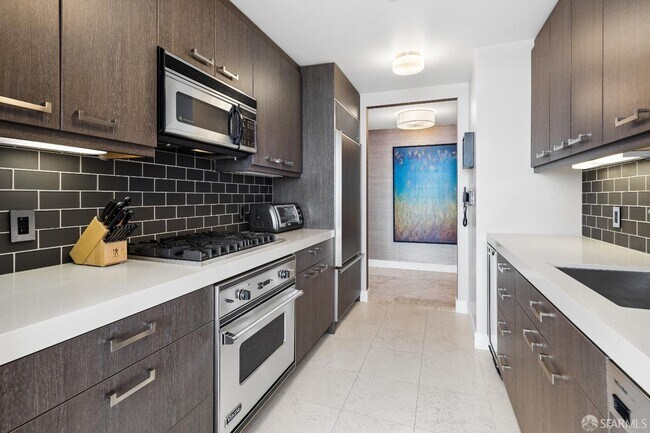 Building Photo - 765 Market St