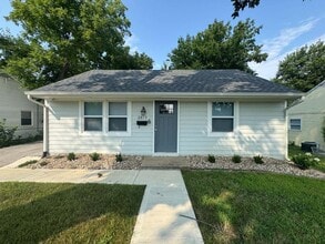 Building Photo - 2813 S 48 St