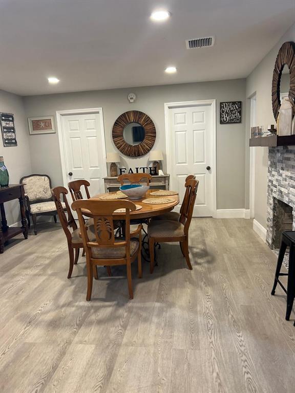 Building Photo - 244 Lexington Dr