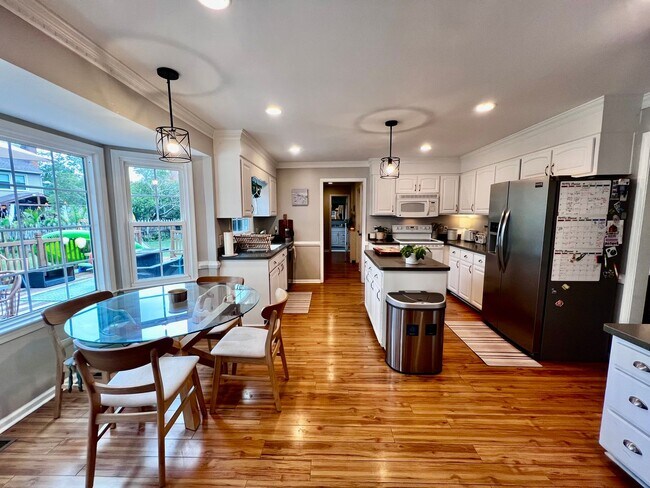Building Photo - Charming Home in Quiet Salem Woods Cul-de-Sac