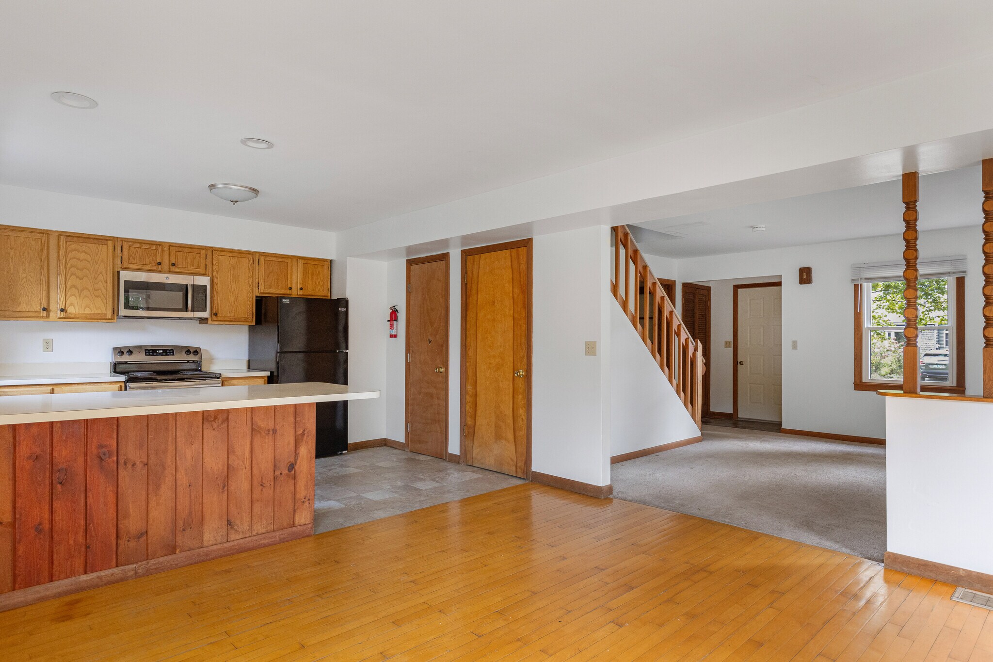 Building Photo - 250 Grey Birch Dr