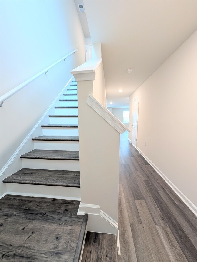 Building Photo - 632 Golden Resin Rd