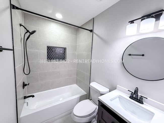 Building Photo - 10242 Fuqua St