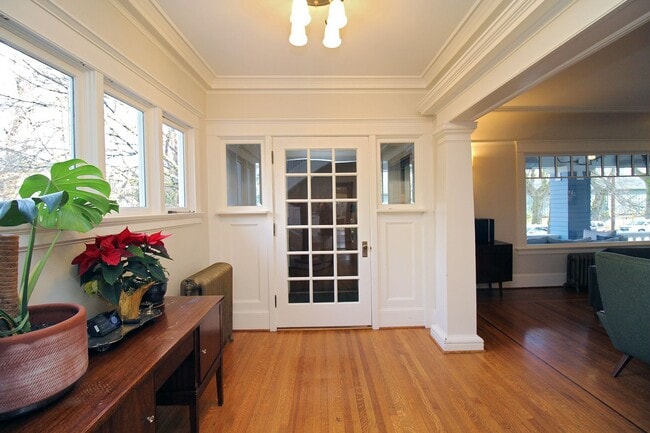 Building Photo - 2343 NE 21st Ave