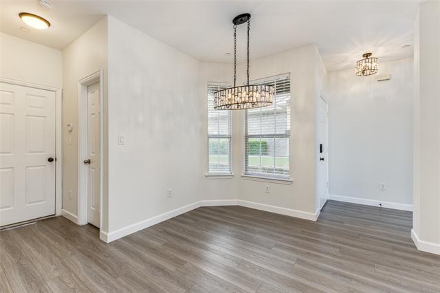 Building Photo - 913 Englewood Ln