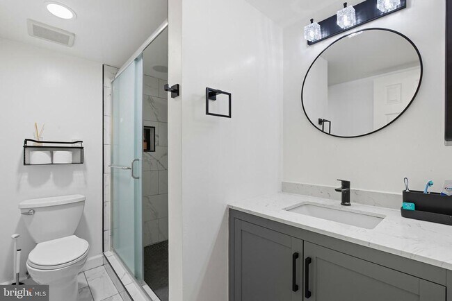 Building Photo - 11430 Strand Dr