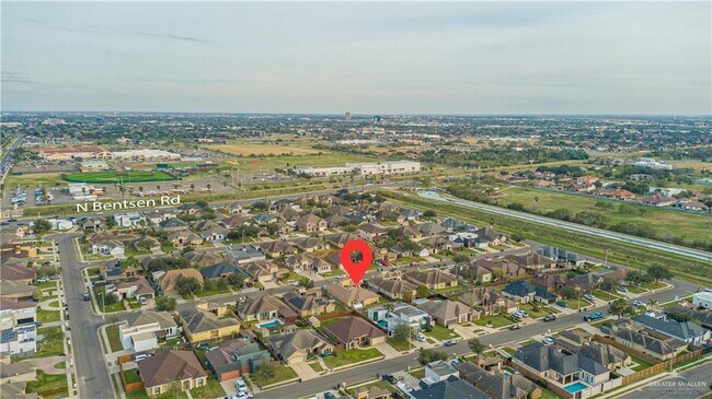 Building Photo - 30 N 46th St