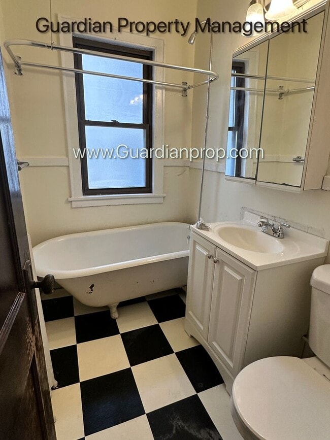 Building Photo - Studio Lakes Uptown Apartment, Blocks from...