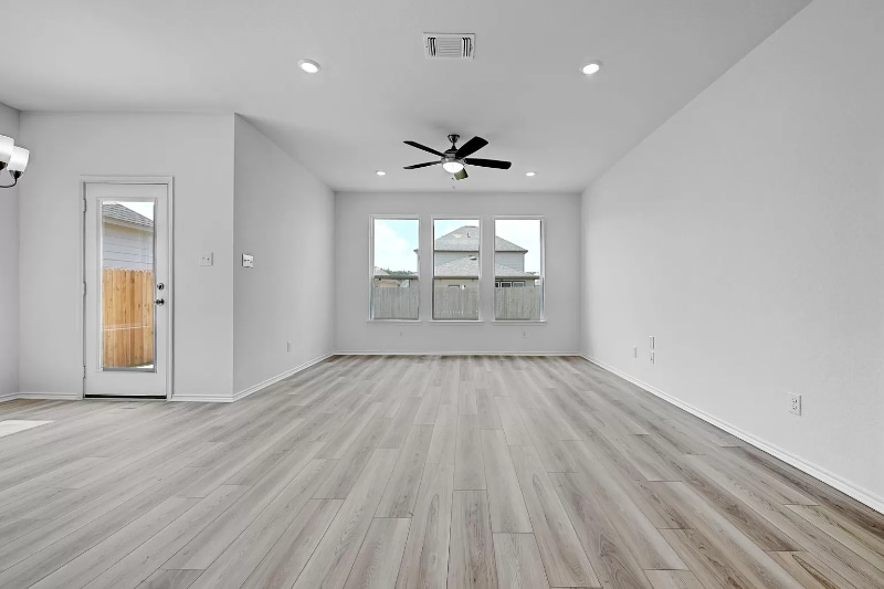 Building Photo - 216 Skipping Stone Run