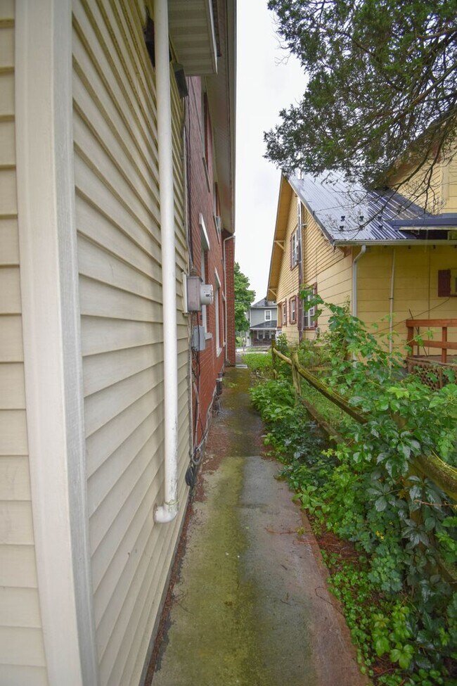 Building Photo - Large Home in Loganton with 1 Car Garage!
