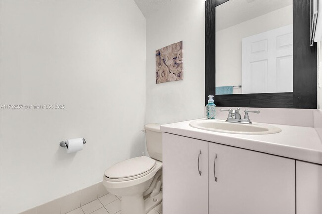 Building Photo - 871 NW 130th Ave