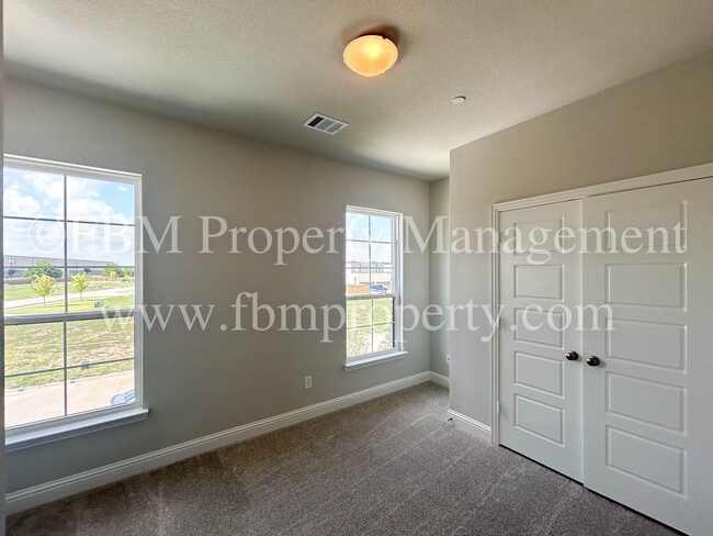 Building Photo - 2133 Layla Dr