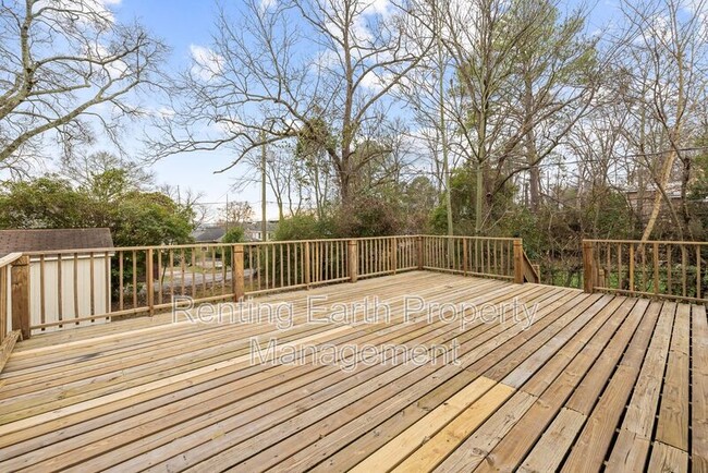 Building Photo - 1619 31st St Ensley