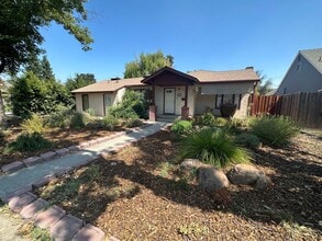 Building Photo - 406 N Santa Cruz Ave