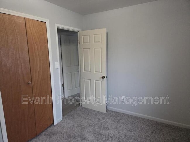 Building Photo - 3747 Barbarosa Dr