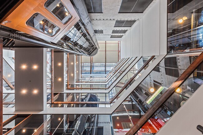 Building Photo - 701 N 1st St