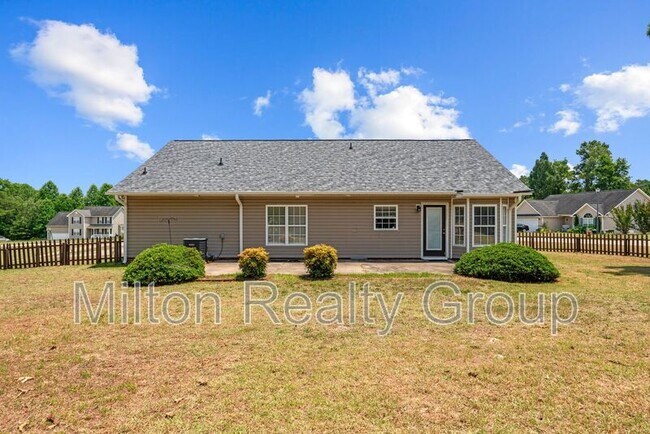 Building Photo - 11 Sawtooth Oak Cir