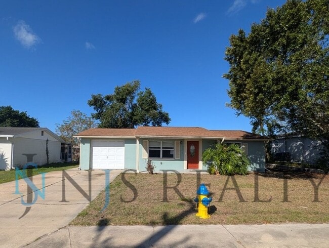 Building Photo - 3/1/1, 1136 Sq. Ft., updated kitchen & bath, fenced in yard, WINE fridge!!