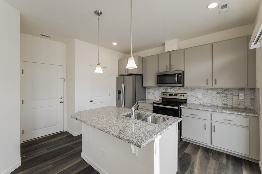 Building Photo - 4712 N Tower Dr