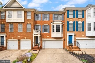 Building Photo - 12922 Starters Ln