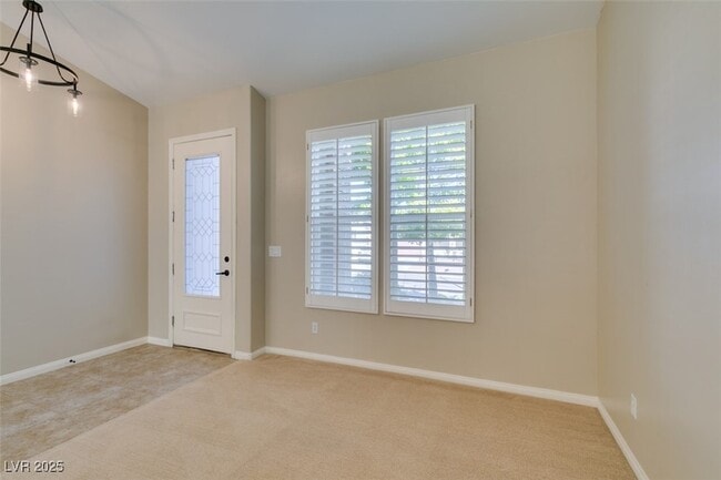 Building Photo - 25 Precipice Ct