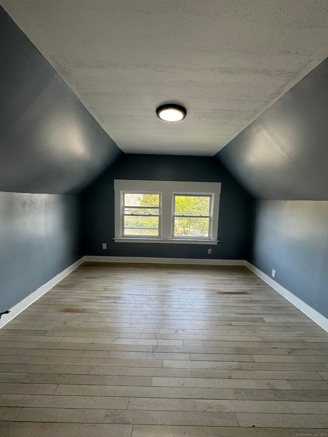 Building Photo - 146 Farren Ave
