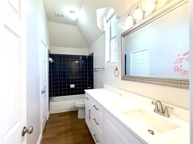 Building Photo - 1219 Arbor Park Dr