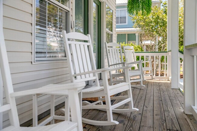 Building Photo - 4465 Clipper Cove