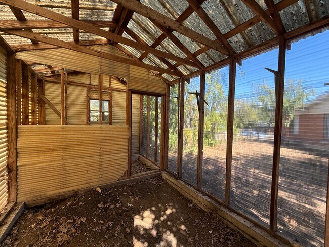 Building Photo - Walk to St. Edwards University!-2711 Littl...