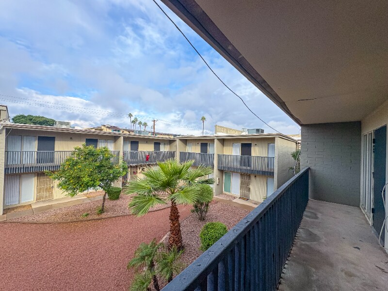 Building Photo - 6802 N 17th Ave