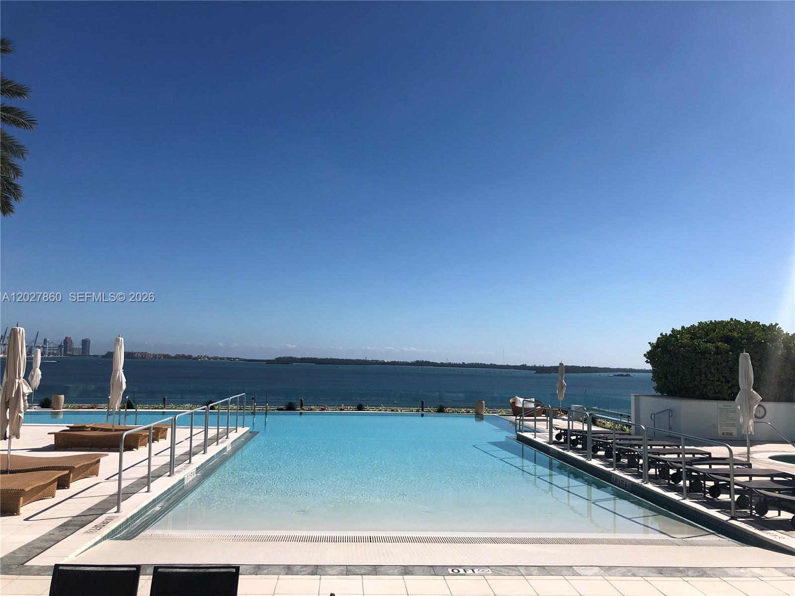 Building Photo - 1331 Brickell Bay Dr